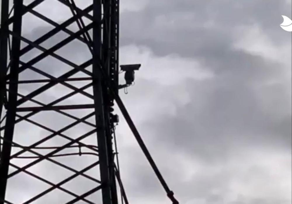 AVIX Autonomic Mark II instalado en una torre eléctrica